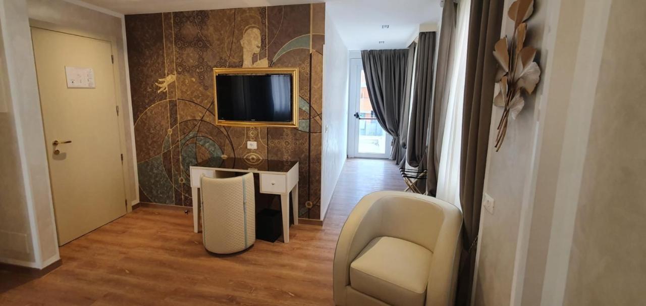 Amsterdam Suite Hotel & Spa 리미니 외부 사진